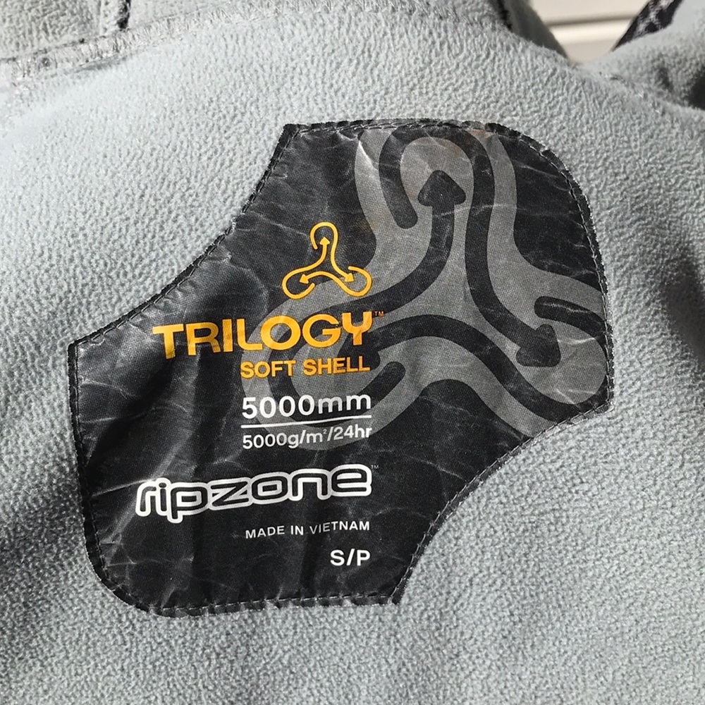 Snowboarding jacket - Picture 4 of 5